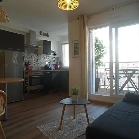 A 50 M De La Plage, De 35 M2 : Les Pieds Sales Apartmán