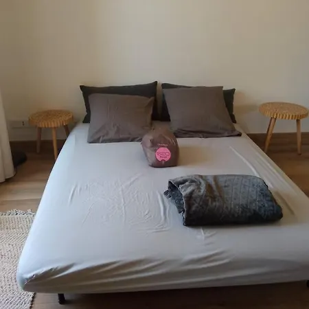 A 50 M De La Plage, De 35 M2 : Les Pieds Sales Апартаменты