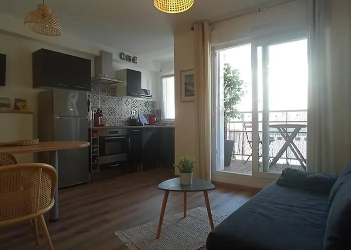 A 50 M De La Plage, De 35 M2 : Les Pieds Sales Apartament