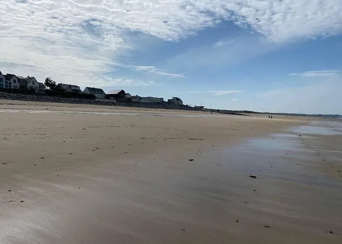 A 50 M De La Plage, De 35 M2 : Les Pieds Sales