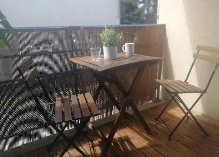 A 50 M De La Plage, De 35 M2 : Les Pieds Sales * Bréhal